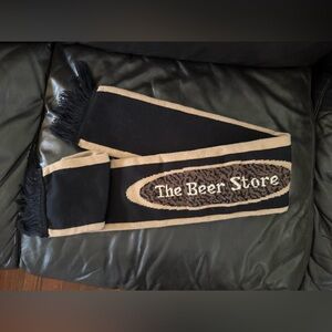 Vintage “The Beer Store” scarf